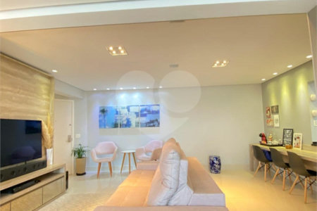 Apartamento na Mooca 107m² 3 suítes, 2 vagas e lazer completo