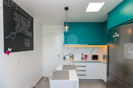 Apartamento para venda em Moema com 185m², 3 dormitórios sendo 1 suíte e 1 vaga