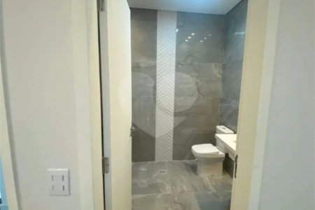 Casa à venda no bairro Dos Casa, em São Bernardo do Campo, com 280 m², 4 dormitórios, 3 suítes, 4 vagas, hidromassagem e fácil acesso às principais rodovias.