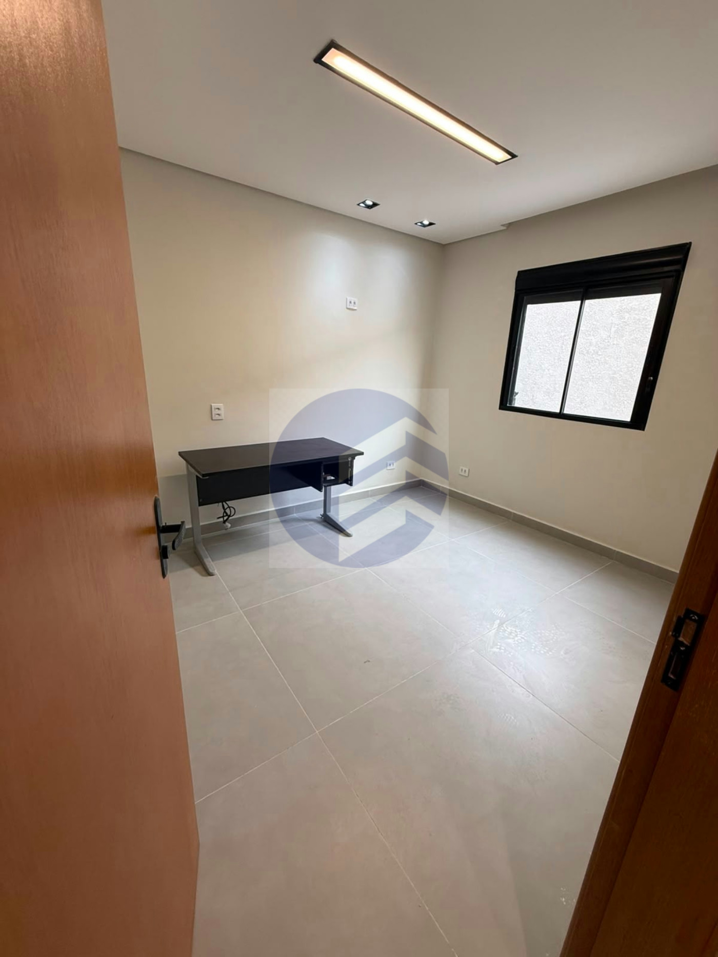 Sobrado à venda com 6 quartos em Vila Universitária, São Paulo - SP