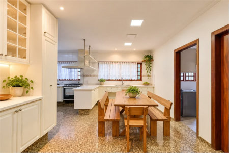 Casa à venda com 3 quartos, sendo 2 suítes,  em Interlagos, São Paulo, SP