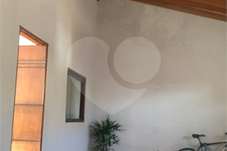 Excelente casa toda reformada e com otimo acabamento com churrasqueira e piscina