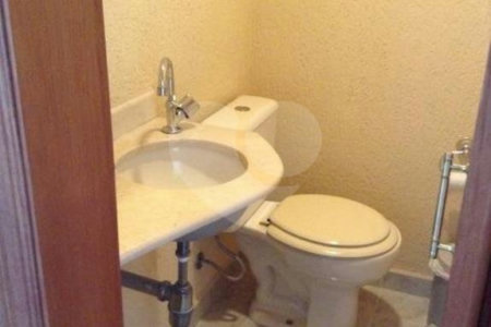 3 quartos, sendo, 2 suítes e 4 vagas de garagem