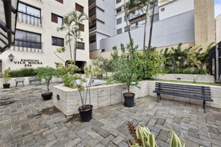 ÓTIMO APARTAMENTO 76 m² ÚTEIS REFORMADO 1 VAGA DE GARAGEM