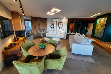 Apartamento de 257m² a venda em Moema, reformado, 4 dorms, 3 suítes, fora de rota,, 4 vagas