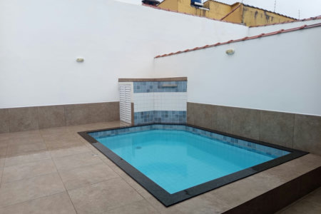 🌊✨ Oportunidade Única na Praia Grande – Casa Nova com Piscina a Apenas 390m do Mar! ✨🌊