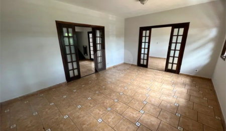 Casa à venda com 5 quartos, sendo 1 suíte,  em Jardim Alvorada, São Carlos, SP