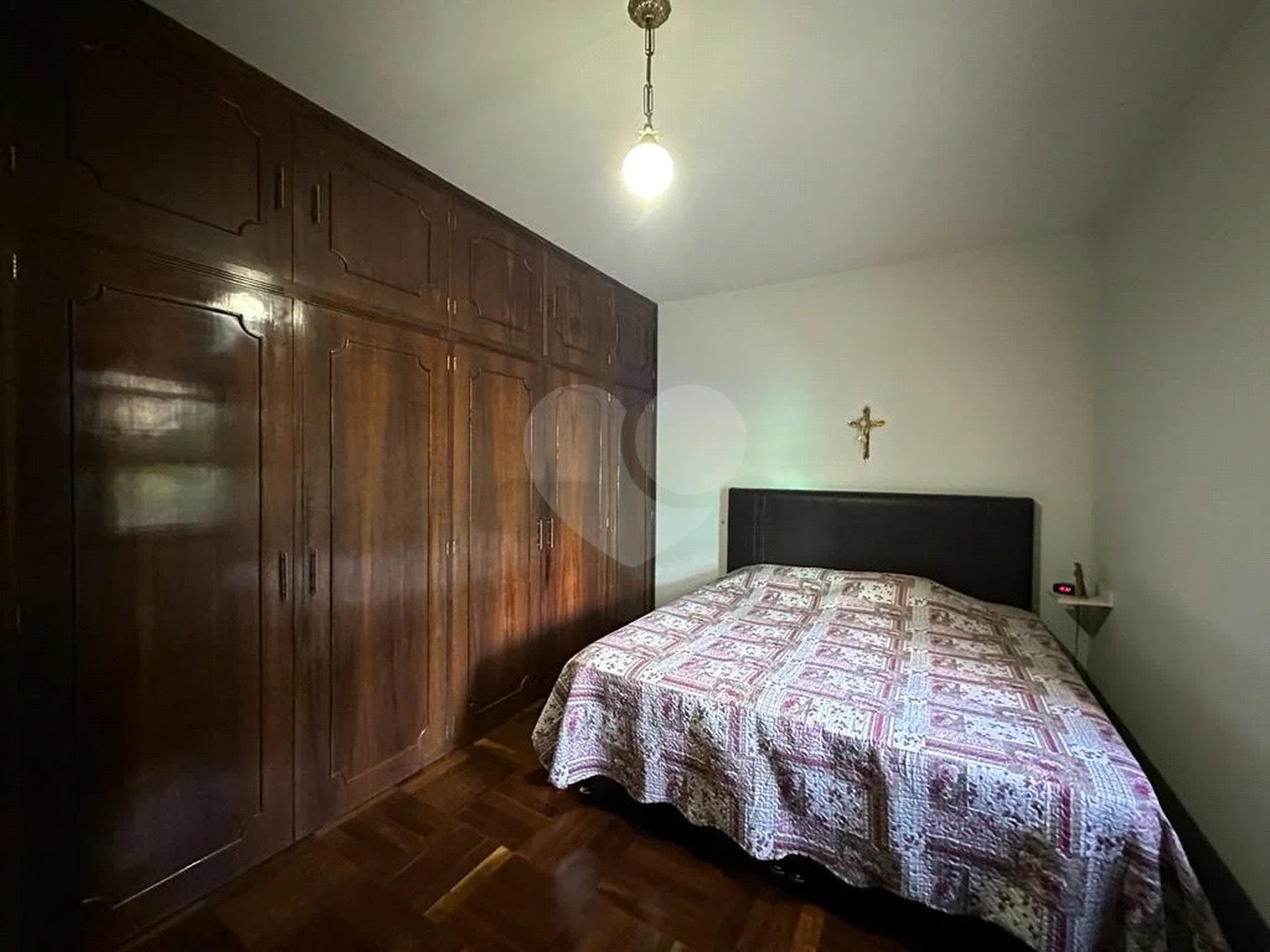 Casa assobradada à venda no bairro Nova Piracicaba, em Piracicaba/SP.