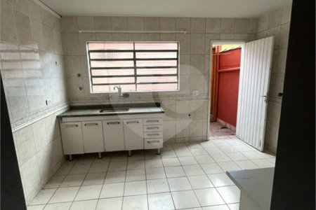 Casa com 125m², 2 dormitórios, 1 vaga, à venda na Vila Harmonia em Guarulhos.