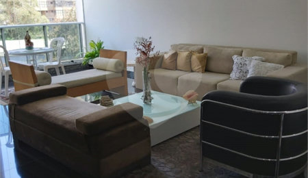 Apartamento à venda com 3 quartos, sendo 2 suítes,  em Vila Andrade, São Paulo, SP