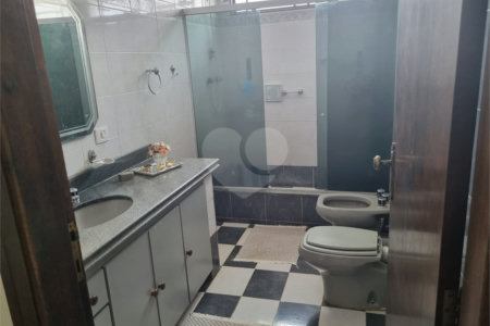 Casa comercial para locação no Centro