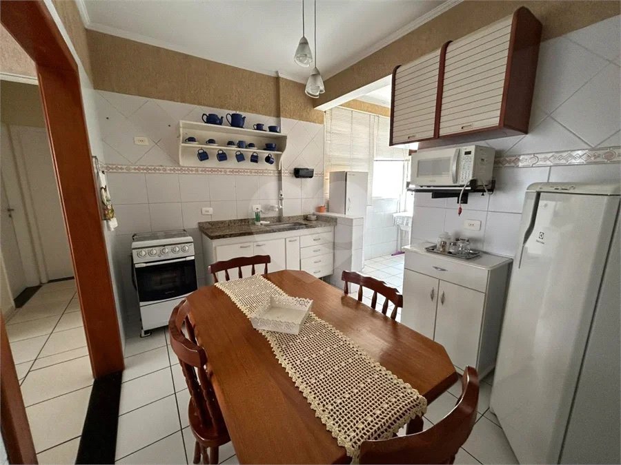 Salto- Sp - Locação - apto com 75 ms - mobiliado -Edificio Vivendas da Vila II - sexto andar - Apto mobiliado - 2 dorms, sala 2 ambiente, cozinha planejada, lavanderia, banheiro social, sacada, 01 vaga de garagem coberta - Aluguel - R$ 1.600,00 mais condominio - R$ 1.050.00 - iptu - R$ 100,00
