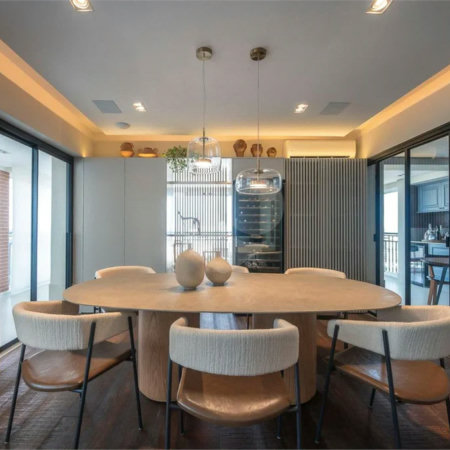 Apartamento de 224m² com 4 dormitórios, 3 suítes, 4 vagas de garagem e deposito