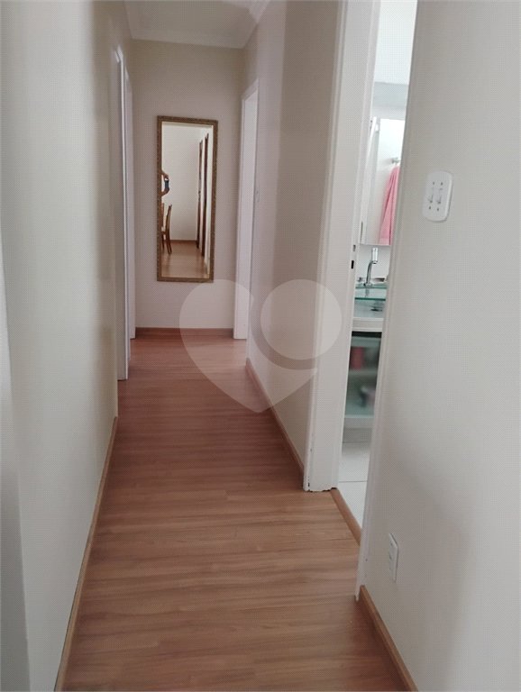 Vende-se apartamento no Jardim Aeroporto com 03 dormitórios