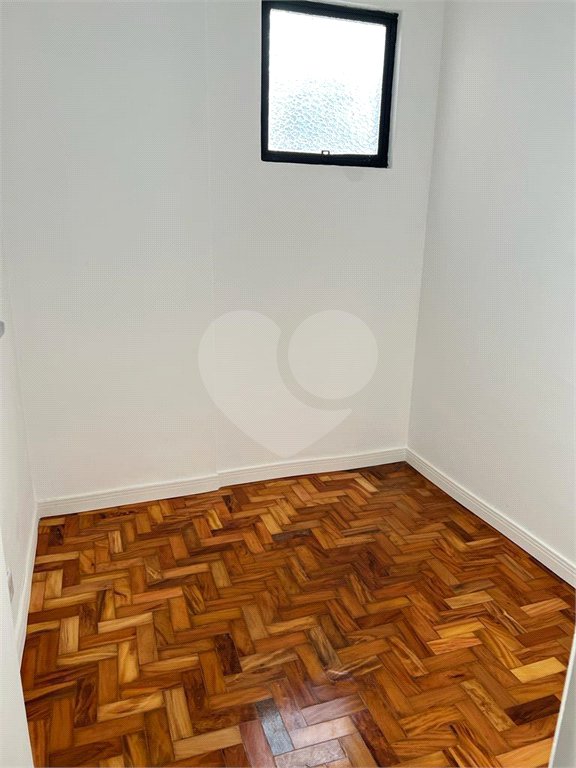 Apartamento à venda - Saúde.