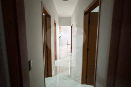 Casa à Venda no Bairro Santa Júlia – Ampla, Moderna e Bem Localizada