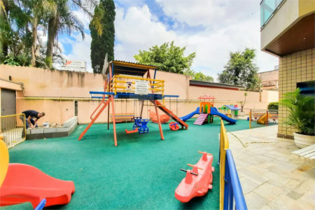 Cobertura sofisticada no Jardim do Mar, em São Bernardo do Campo, com 4 dormitórios, closet, hidromassagem, varanda, 5 vagas de garagem e lazer completo. Ideal para quem busca conforto e exclusividade.