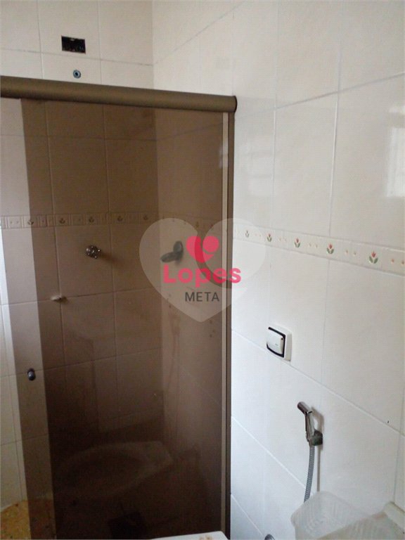 CASA A VENDA 200M², 2 QUARTOS,1 BANHEIRO,2 VAGAS, BAIRRO VILA EMA SÃO JOSÉ DOS CAMPOS/SP.