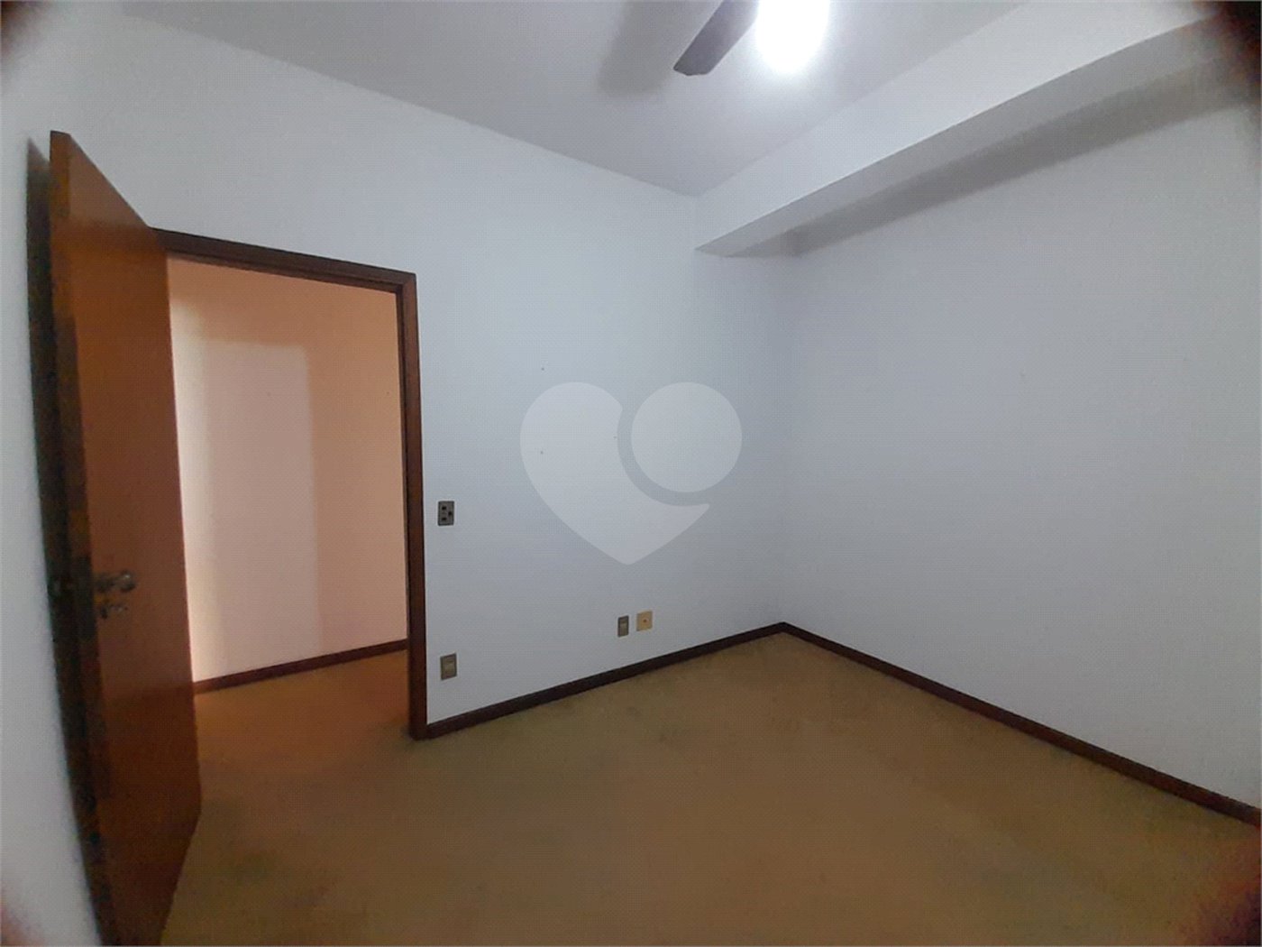 Apartamento à Venda no Edifício João Malagutti – 3 Dormitórios, 132m², Vista Maravilhosa!