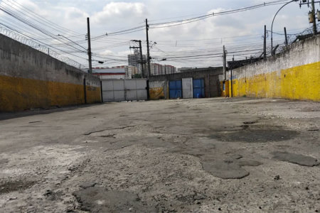 Terreno para alugar em Jardim Ivana, São Paulo - SP
