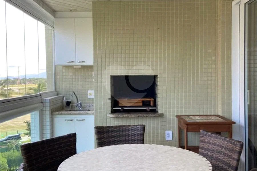 Apartamento à venda com 3 quartos, sendo 2 suítes, em Riviera de São Lourenço, Bertioga, SP