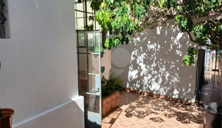 Casa Térrea à venda com 3 quartos em Pacaembu, São Paulo, SP