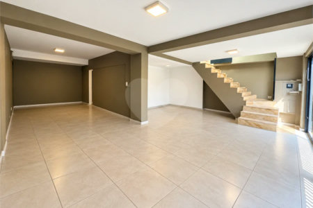 Casa moderna com varanda gourmet com 3 quartos sendo 1 suíte 3 vagas no Campo Belo - São Paulo - SP