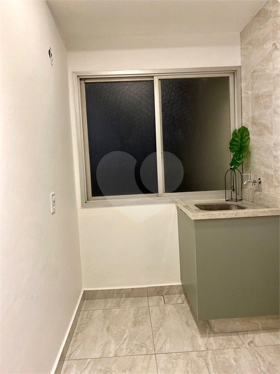 Apartamento 1 Dormitório à Venda na Rua Frei Caneca