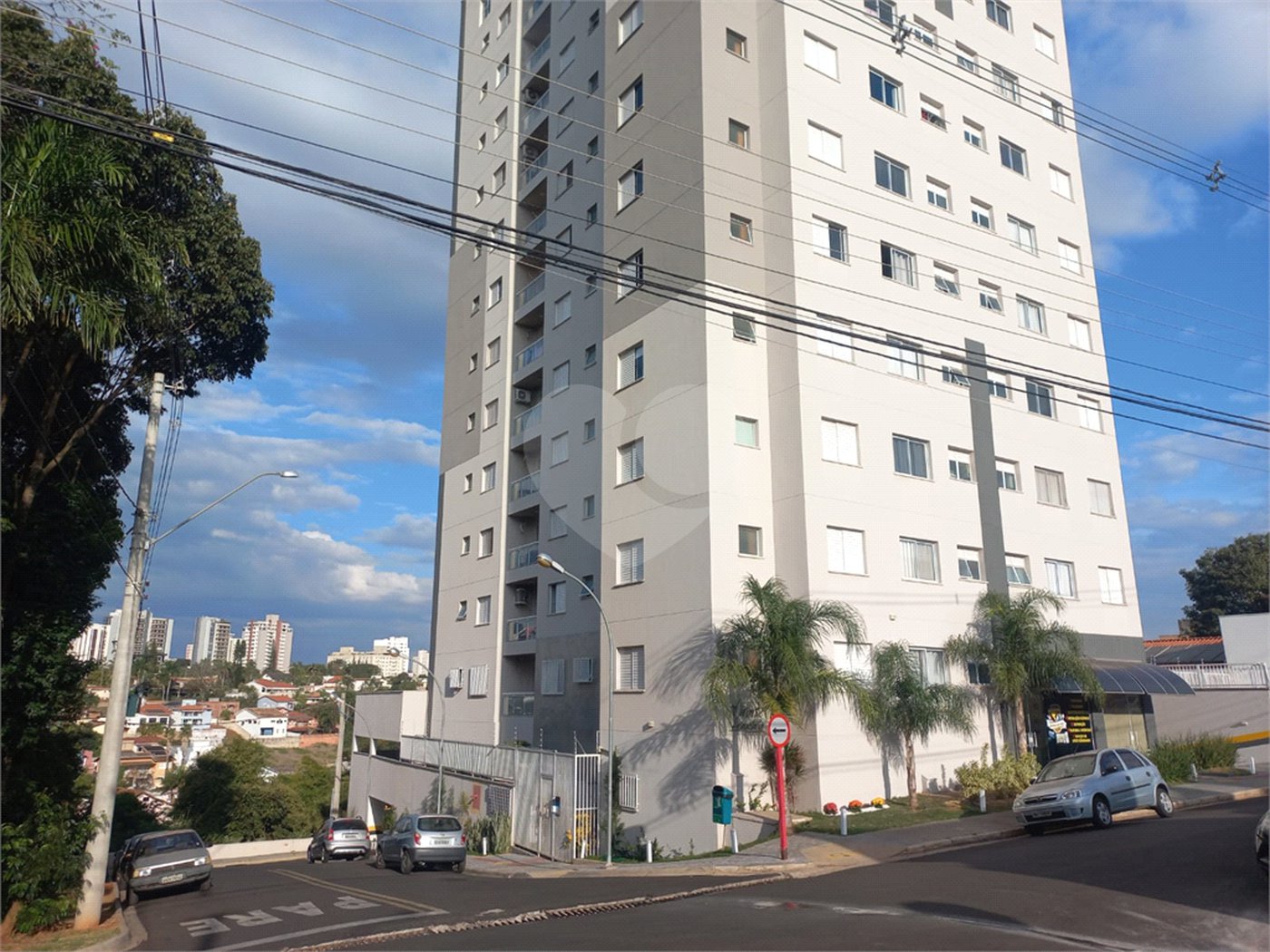 Apartamento no Condomínio Mirante Araucária.
