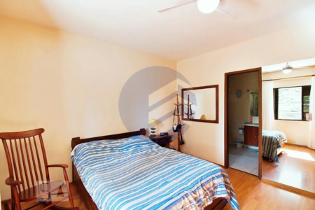 Casa para alugar com 3 quartos, sendo 1 suíte, em Jardim Monte Kemel, São Paulo - SP