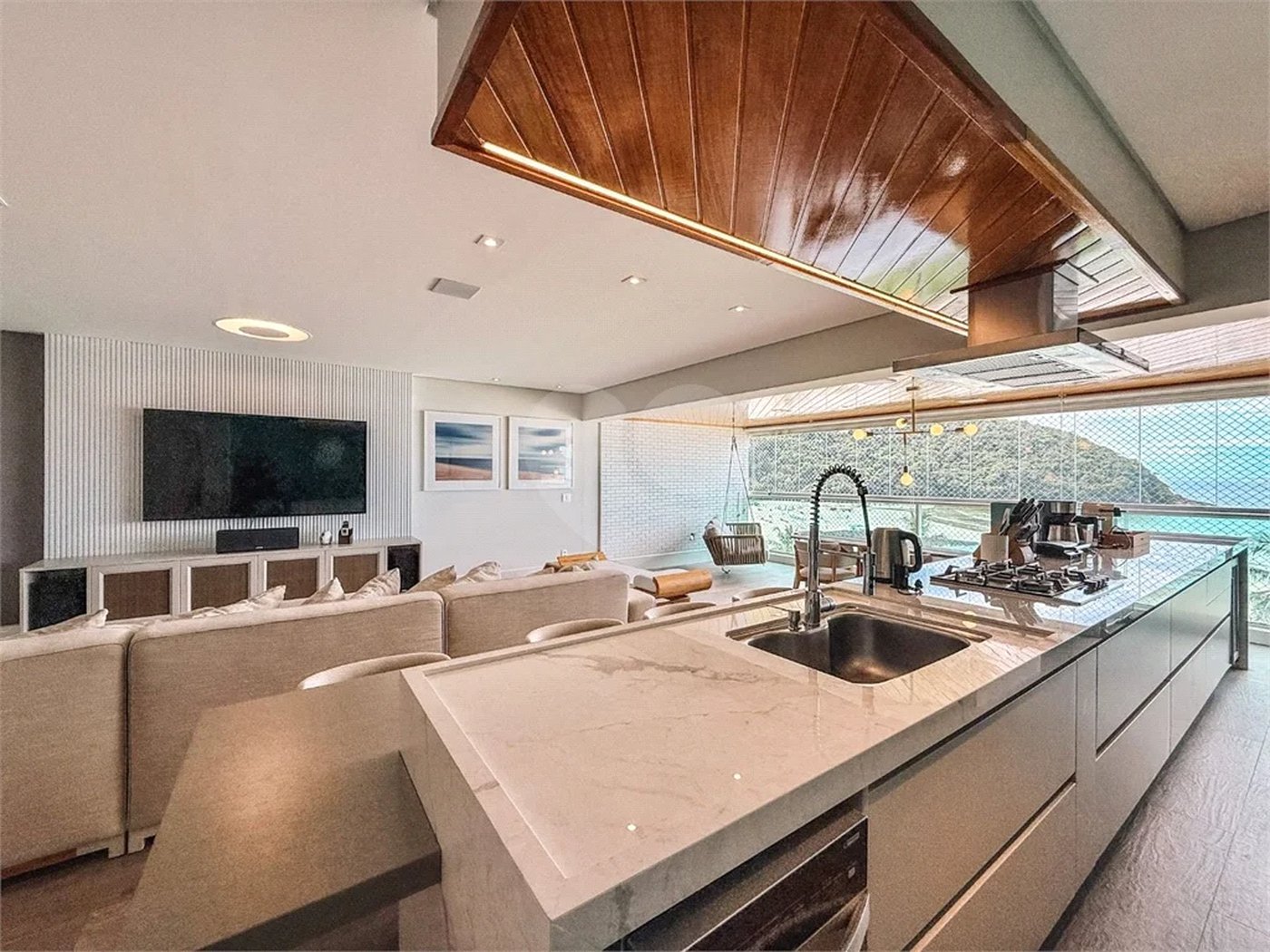Apartamento à venda com 3 suítes em Riviera de São Lourenço, Bertioga, SP