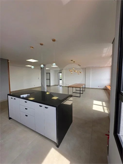 46 m², 2 dormitórios, suíte e lazer completo no rooftop, próximo ao metrô