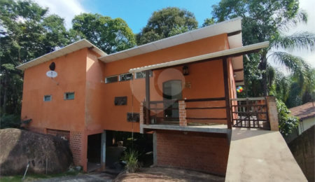 Chácara 3 Dormitórios, Suíte, Vaga. Mairiporã