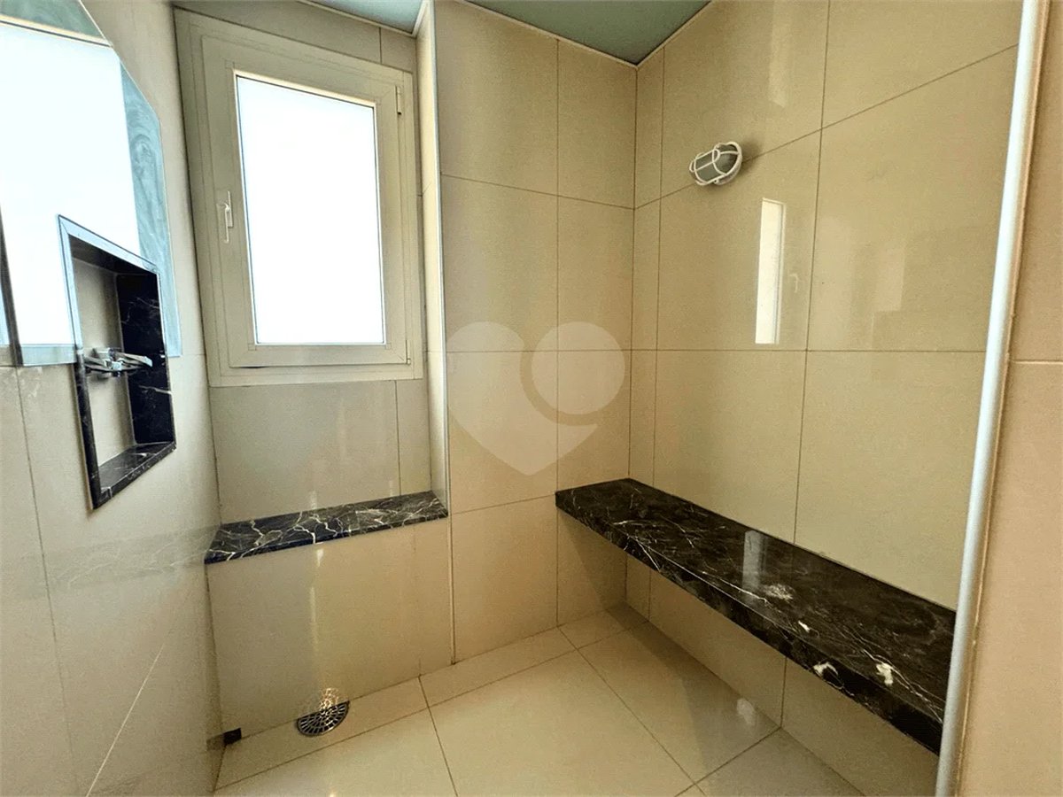 Duplex à venda ou para alugar com 5 suítes em Jardim Europa, São Paulo, SP