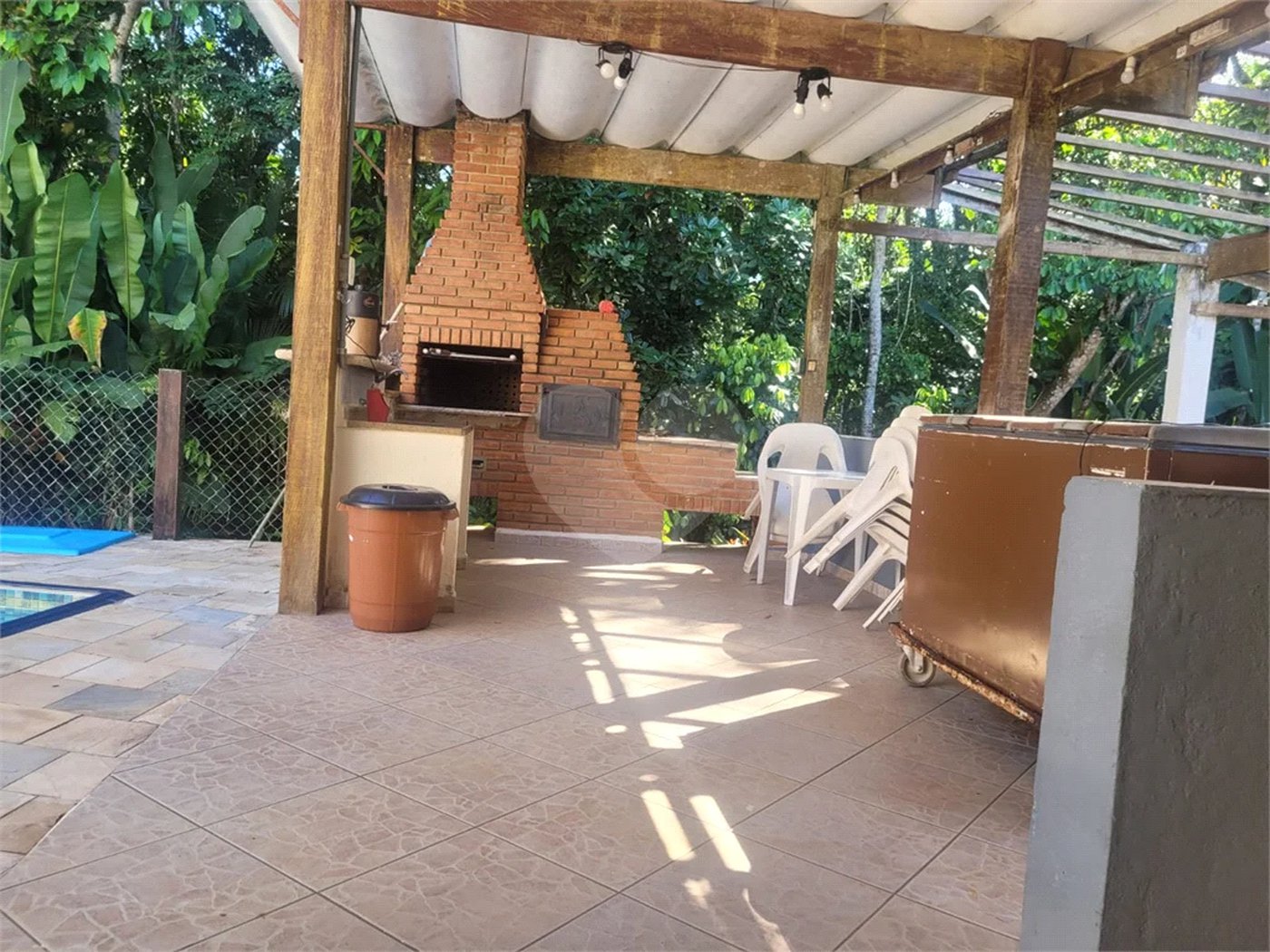 Casa à venda com 7 quartos, sendo 5 suítes, em Guaratuba, Bertioga, SP