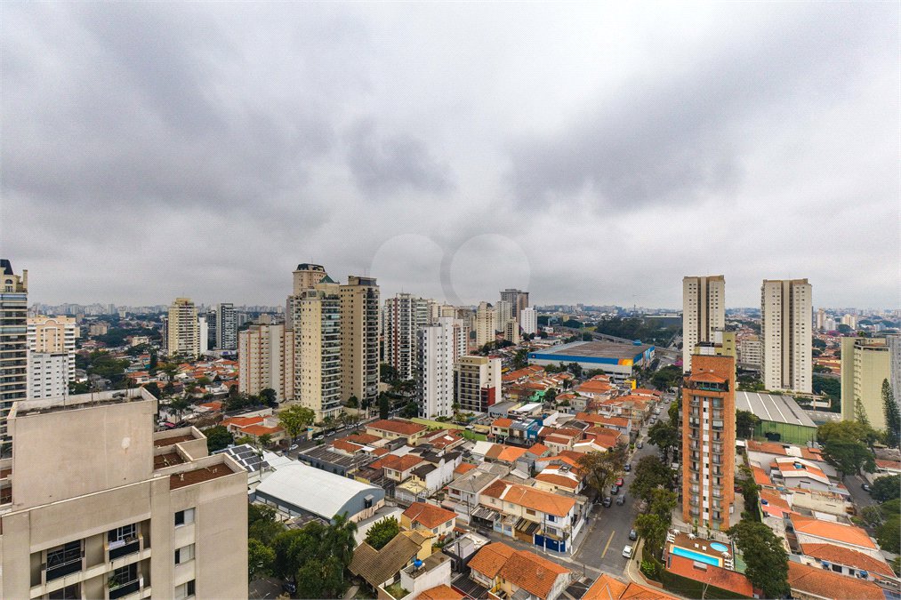Apartamento à venda com 3 quartos, sendo 2 suítes, em Campo Belo, São Paulo, SP