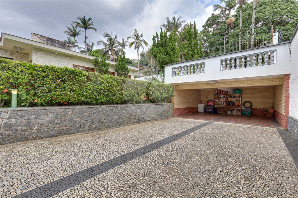 Casa Térrea à venda com 4 quartos, sendo 2 suítes, em Alto da Boa Vista, São Paulo, SP
