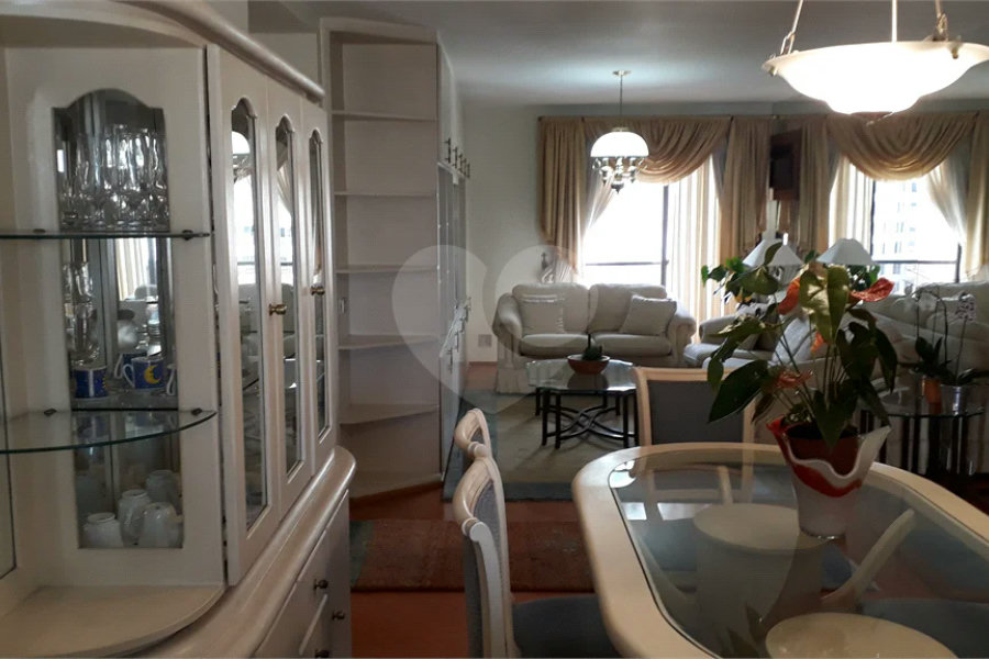 Apartamento à venda mobiliado nos Jardins — 126 m²