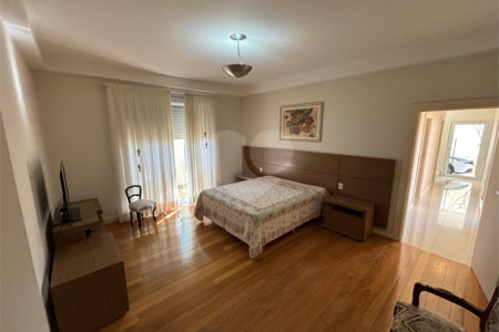 Casa á venda condomínio Damha I