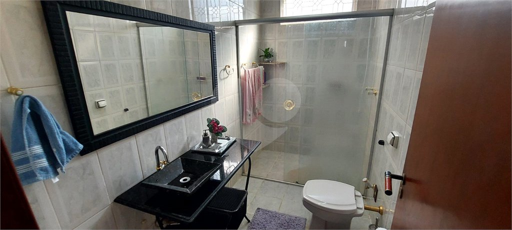Casa à venda com 5 quartos, sendo 1 suíte, em Jardim Santa Paula, São Carlos, SP