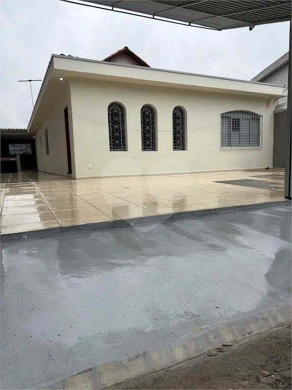 Casa com 235m² , 3 dormitórios , sendo 1 suíte , 6 vagas , à venda no Jardim Brasilia