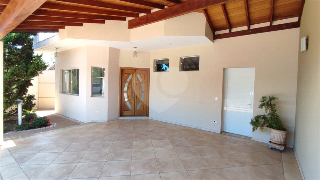 Casa à Venda de 5 dormitórios em São Carlos, no Residencial Eldorado
