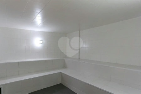 Apartamento mobiliado de 102 m² para locação no Centro de São Bernardo do Campo, com 3 dormitórios, 1 suíte, varanda gourmet com vista para o Paço Municipal, 2 vagas e lazer completo.