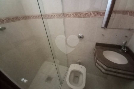 Casa térrea para venda ou locação no Parque Estancia Suíça.