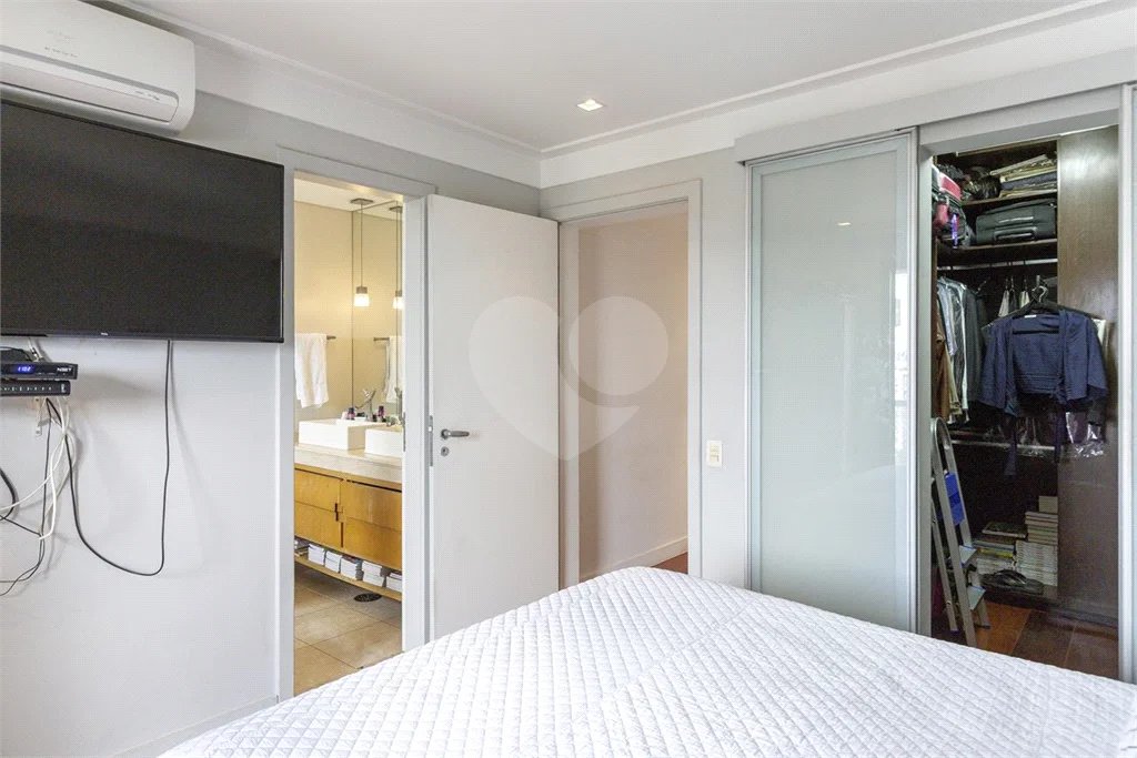 APARTAMENTO COM 3 DORMITÓRIOS, 3 SUÍTES, 3 VAGAS, LAVABO, LAZER, 193 M² - MOEMA