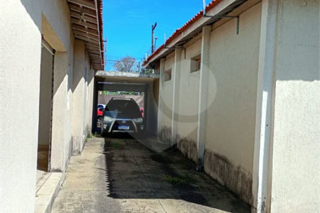 Casa Comercial com 4 salões à venda - Centro | Atibaia