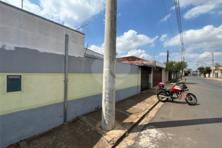 Casa a venda com 2 dormitórios na Vila São José