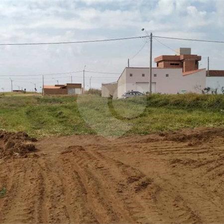 Terreno no Arcoville.