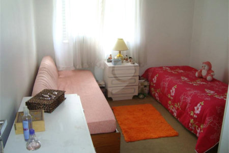 Casa sobrado a venda com 3 dormitórios na mooca.Aceita Permuta.