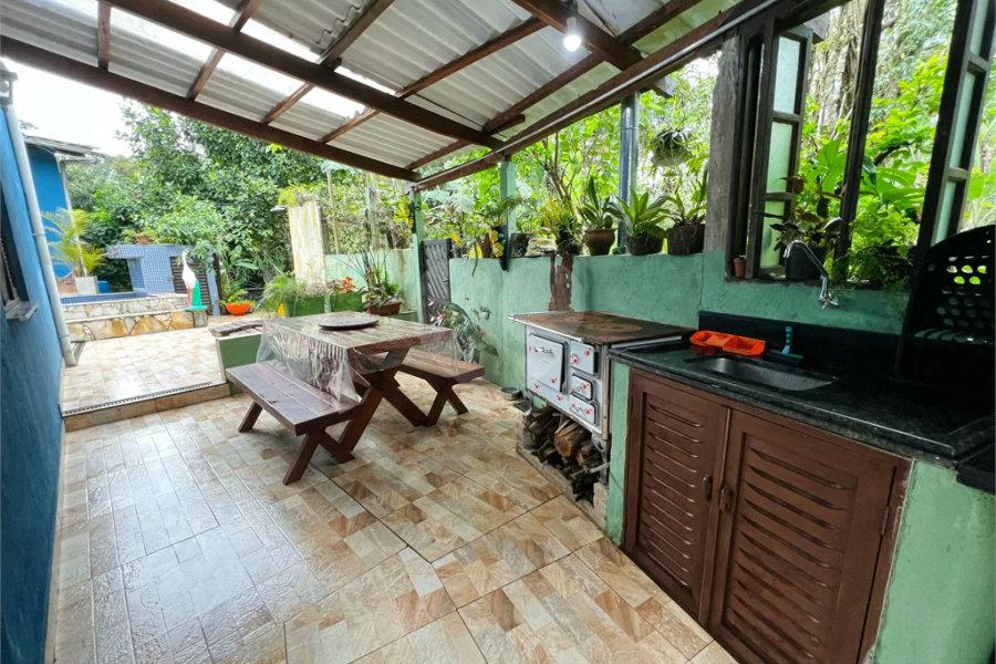Casa à venda com 4 quartos, sendo 1 suíte,  em Costa do Sol, Bertioga, SP
